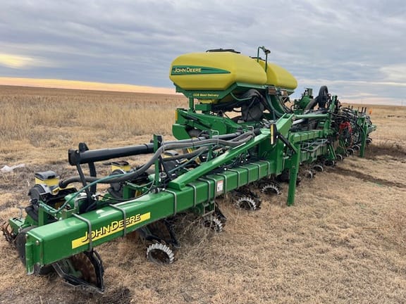 2013 John Deere 1720 Equipment Image0