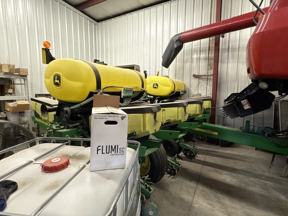 2013 John Deere 1760 Equipment Image0