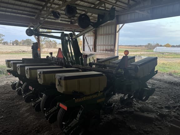 Image of John Deere 1760 equipment image 2