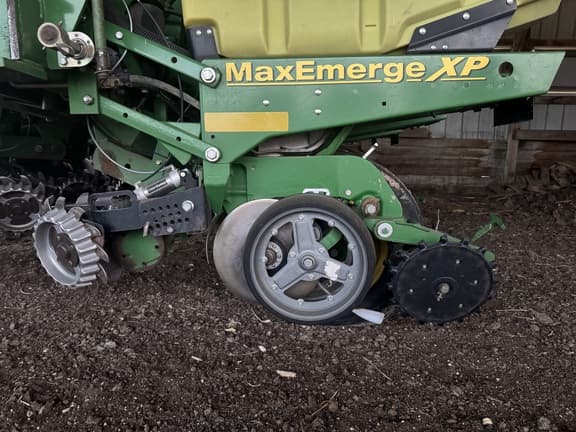 Image of John Deere 1760 equipment image 4