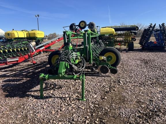 Image of John Deere 1770 equipment image 4