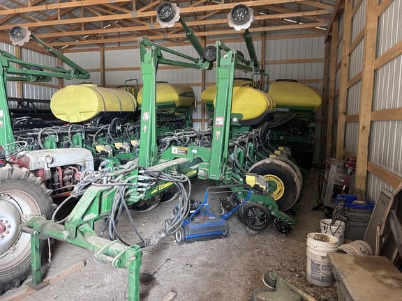 2013 John Deere 1770 Equipment Image0