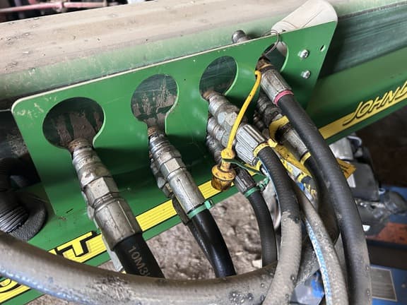 Image of John Deere 1770 equipment image 2