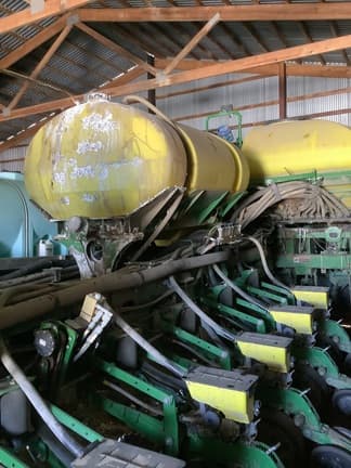 Image of John Deere 1770 equipment image 4