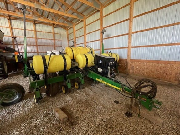 2013 John Deere 1780 Equipment Image0