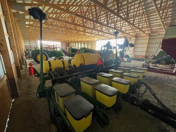 Image of John Deere 1780 equipment image 2