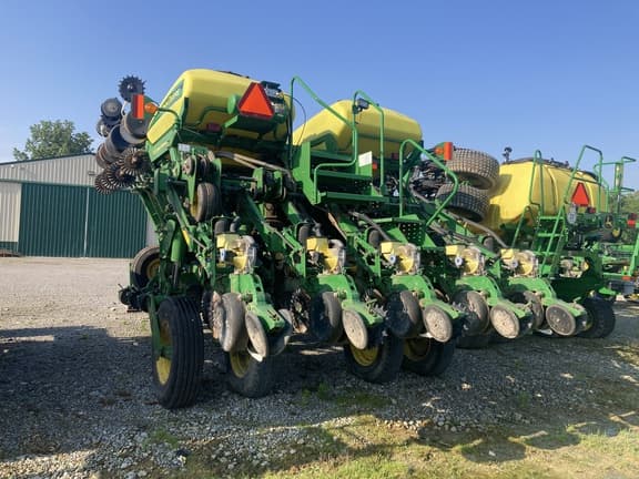 Image of John Deere 1790 equipment image 3