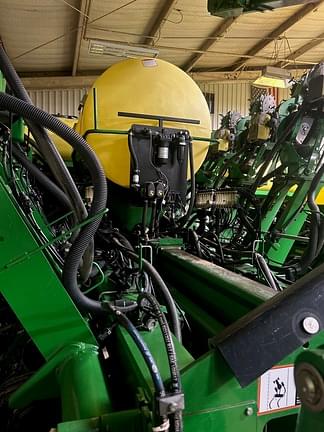 Image of John Deere 1790 equipment image 2