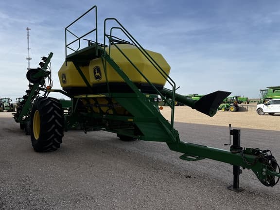 Image of John Deere 1890 equipment image 3