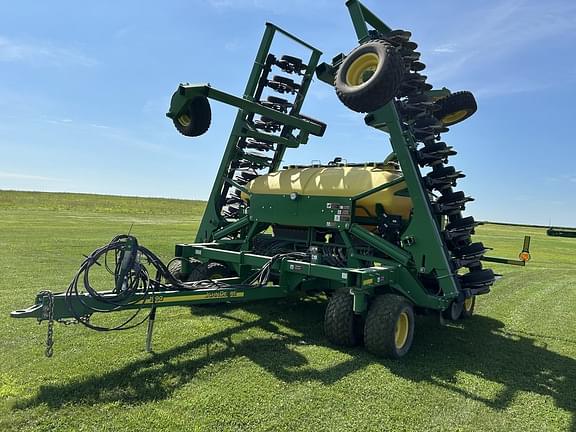 Image of John Deere 1990 Primary image