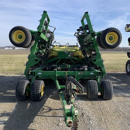 2013 John Deere 1990 Equipment Image0