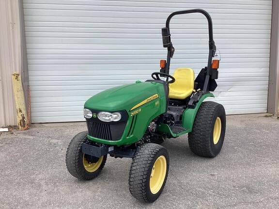 Image of John Deere 2032R Primary image