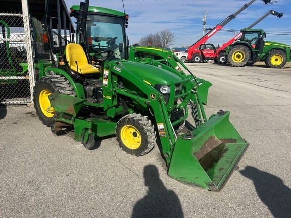 2013 John Deere 2032R Equipment Image0
