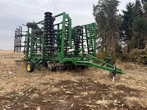 Image of John Deere 2310 equipment image 1