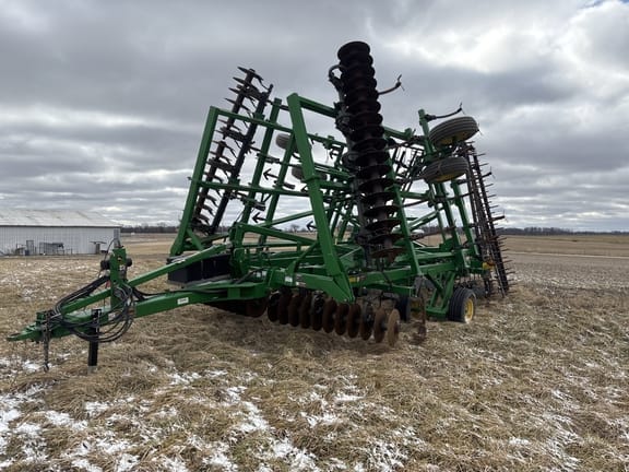 2013 John Deere 2310 Equipment Image0