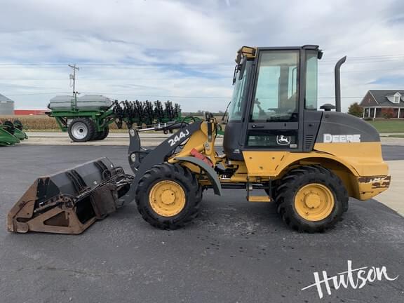 Image of John Deere 244J equipment image 4