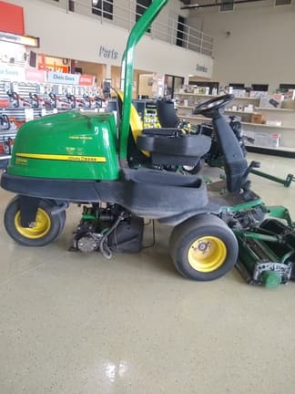 Image of John Deere 2500E equipment image 3