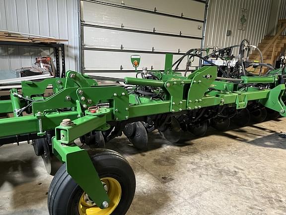 Image of John Deere 2510H Primary image