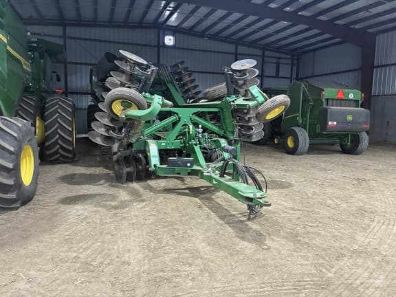 Image of John Deere 2623 equipment image 1