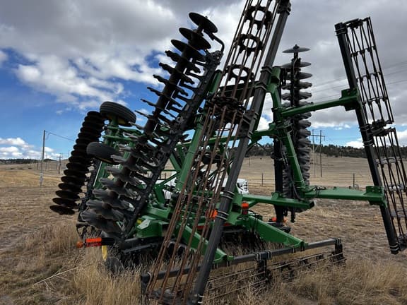 Image of John Deere 2623VT equipment image 4
