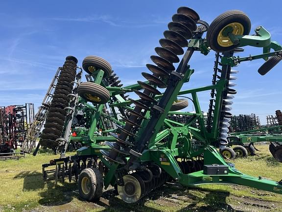 Image of John Deere 2623VT equipment image 2