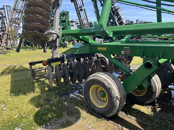 Image of John Deere 2623VT equipment image 4