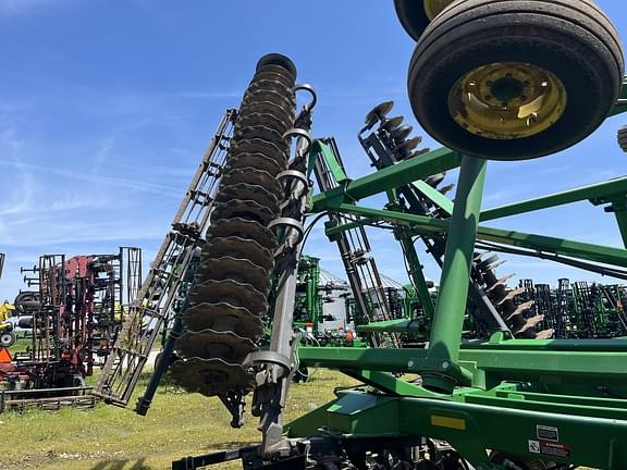 Image of John Deere 2623VT equipment image 3