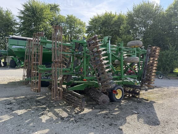 Image of John Deere 2623VT equipment image 4