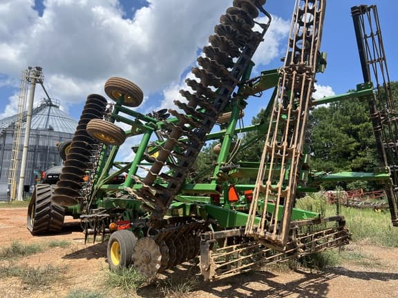 Image of John Deere 2623VT equipment image 3