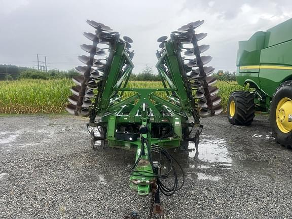 Image of John Deere 2625 equipment image 1