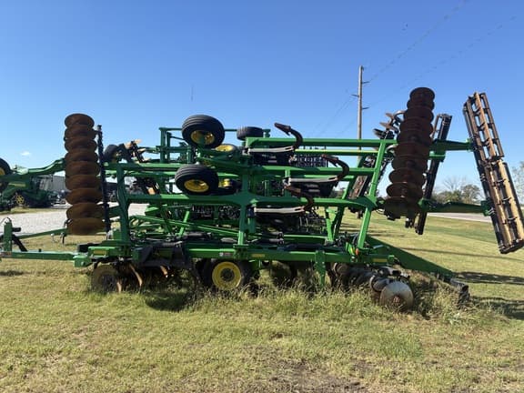 Image of John Deere 2720 equipment image 2