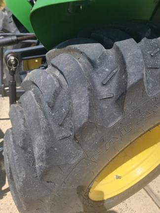 Image of John Deere 3038E Image 1