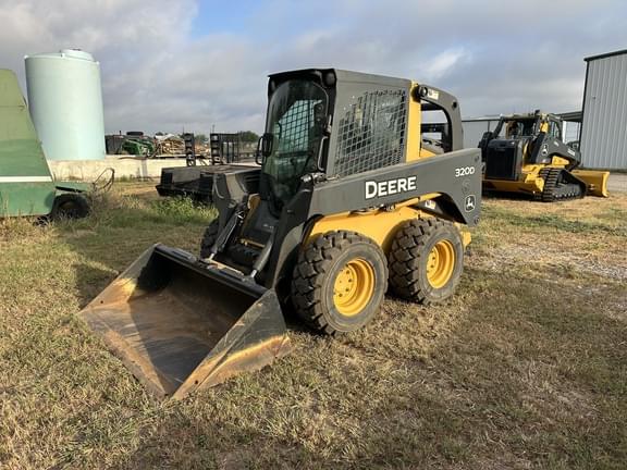 Image of John Deere 320D equipment image 2