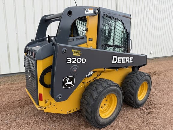Image of John Deere 320D equipment image 2