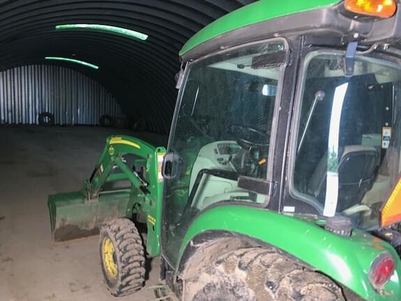 Image of John Deere 3320 equipment image 3