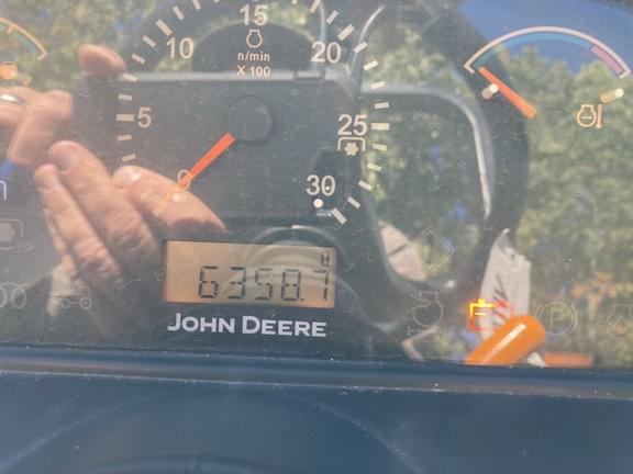 Image of John Deere 3320 equipment image 4