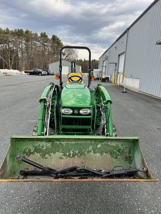 Image of John Deere 3320 equipment image 2