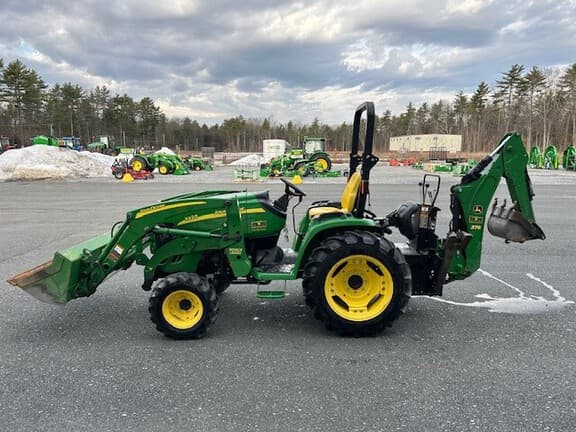 Image of John Deere 3320 equipment image 1