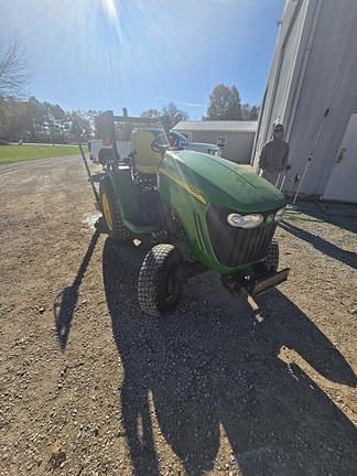 Image of John Deere 3320 equipment image 2