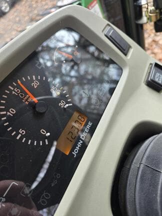 Image of John Deere 3720 equipment image 4