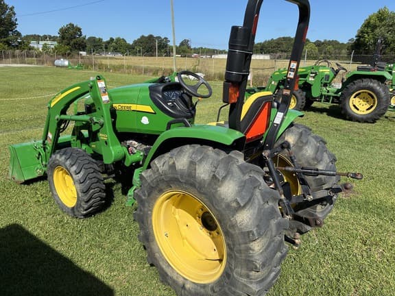Image of John Deere 4105 equipment image 3