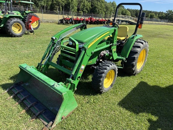2013 John Deere 4105 Equipment Image0