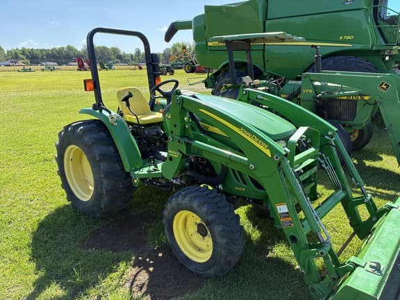 Image of John Deere 4105 equipment image 1