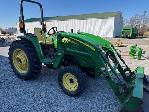 Image of John Deere 4720 equipment image 1