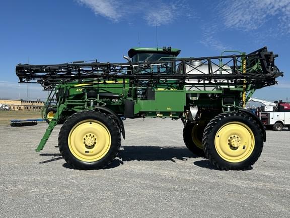Image of John Deere 4730 equipment image 1