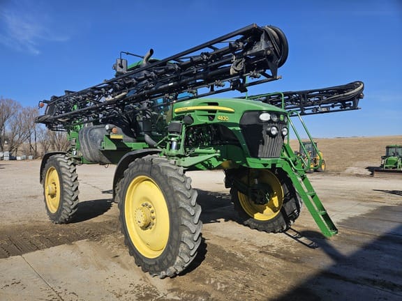 2013 John Deere 4830 Equipment Image0