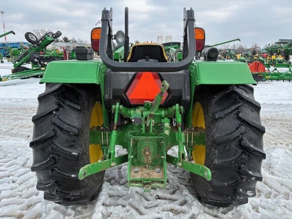 Image of John Deere 5045E equipment image 4