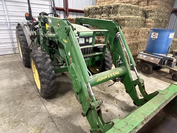 Image of John Deere 5075M equipment image 2