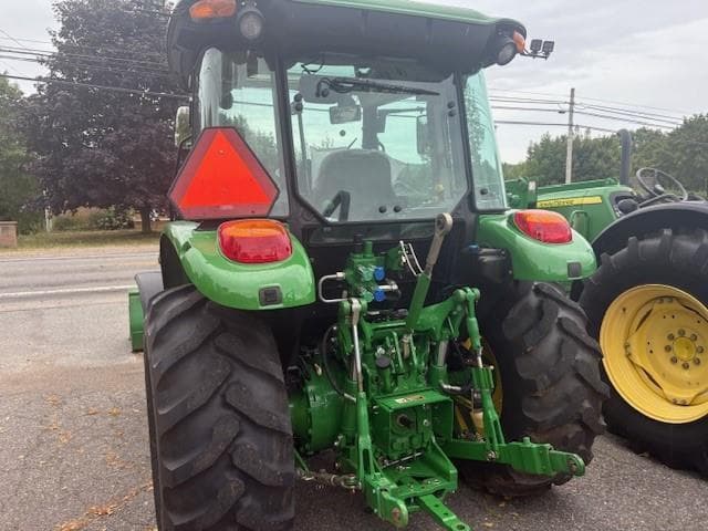 Image of John Deere 5085M equipment image 4