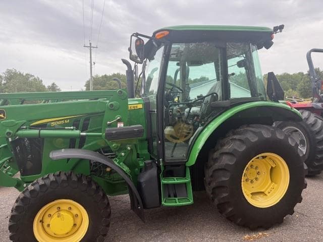 Image of John Deere 5085M equipment image 2